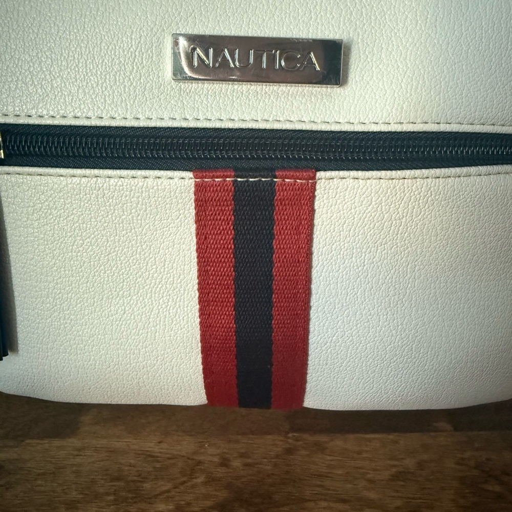 Nautica White Camera Crossbody Bag with Red Stripe – Vegan Non Leather – NWT - Picture 11 of 11